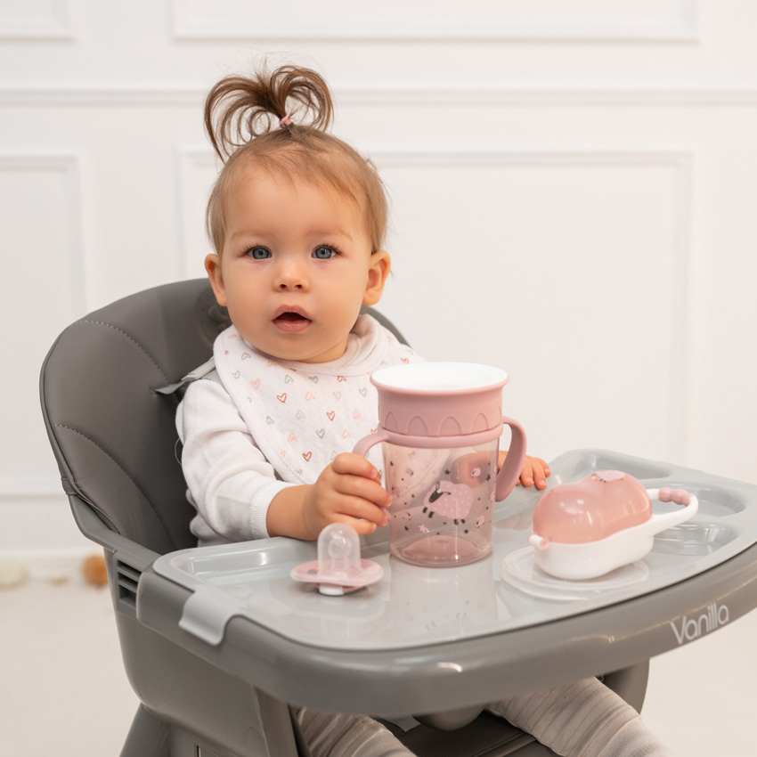 tasse d'apprentissage rose