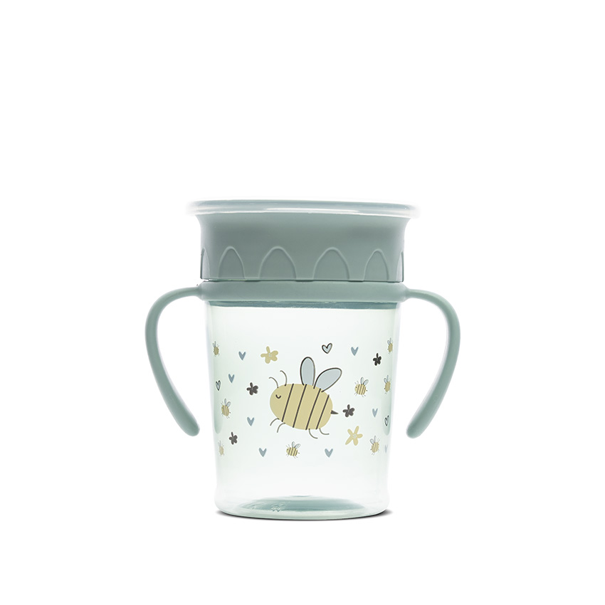 tasse d'apprentissage vert